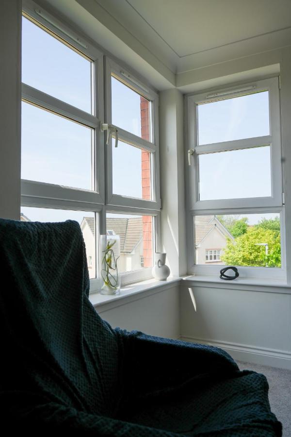 Modern Apartment Ayr Town Centre Прествик Экстерьер фото