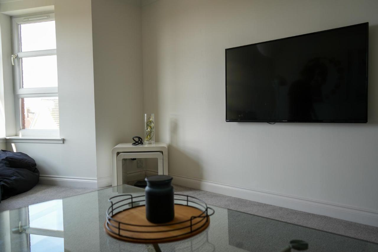 Modern Apartment Ayr Town Centre Прествик Экстерьер фото